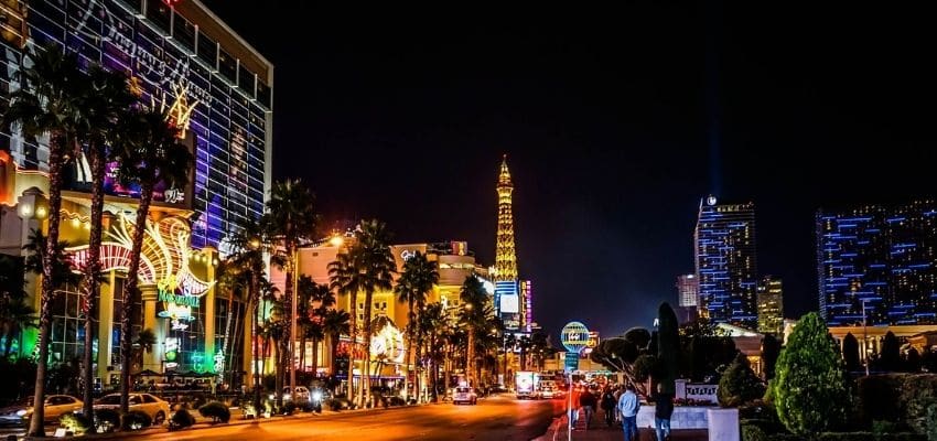 las vegas strip at night